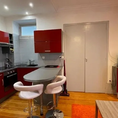 Studio Spacieux 2** Avec Coin Nuit Separe, Hyper-centre Aix-les-bains, Proche Commodites Et Thermes - Fr-1-555-89 *